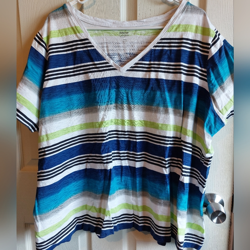 Avenue Womens 26/28 Striped top